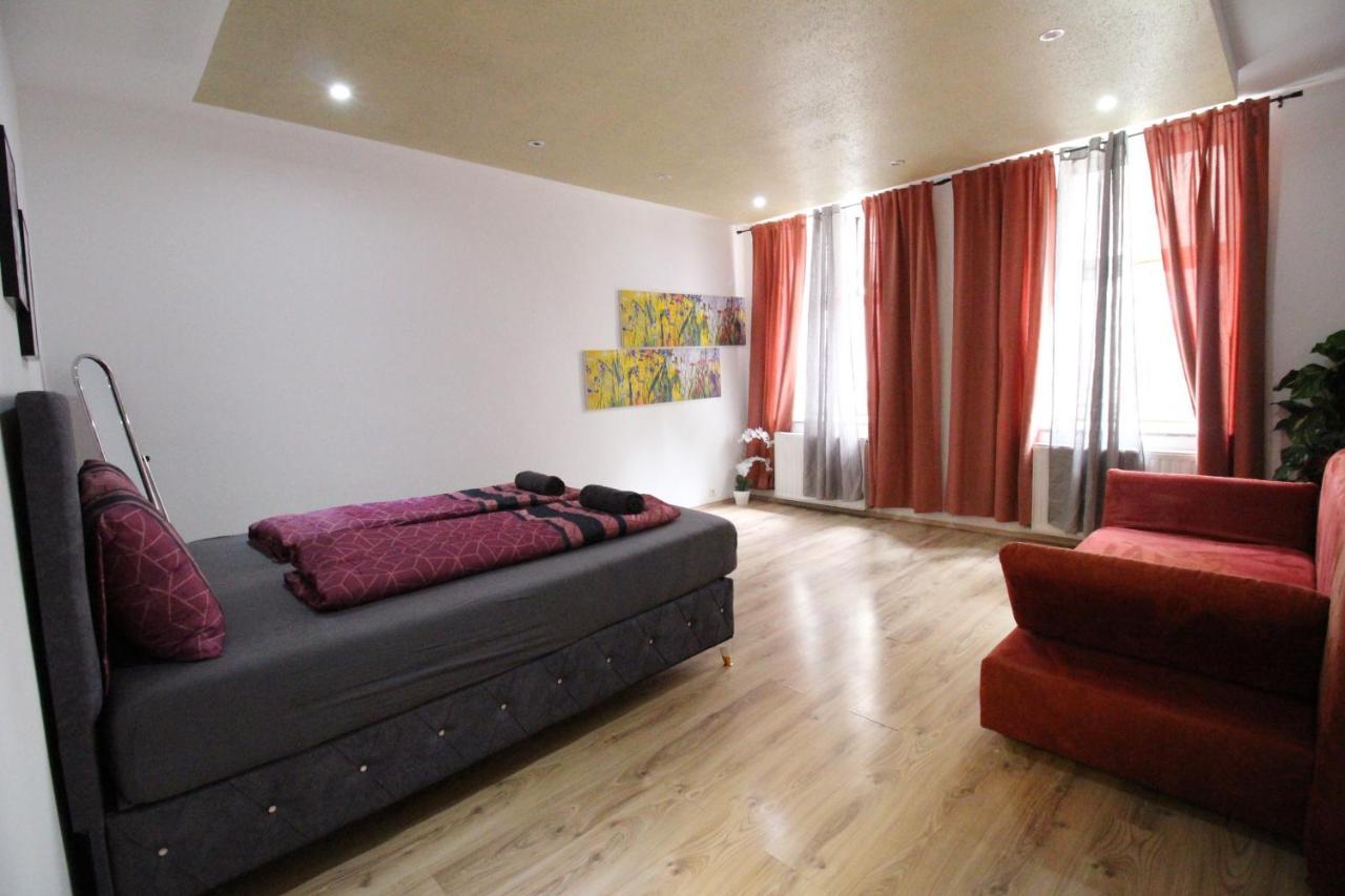 Private Triple Bedroom Rf1 Wien Ngoại thất bức ảnh