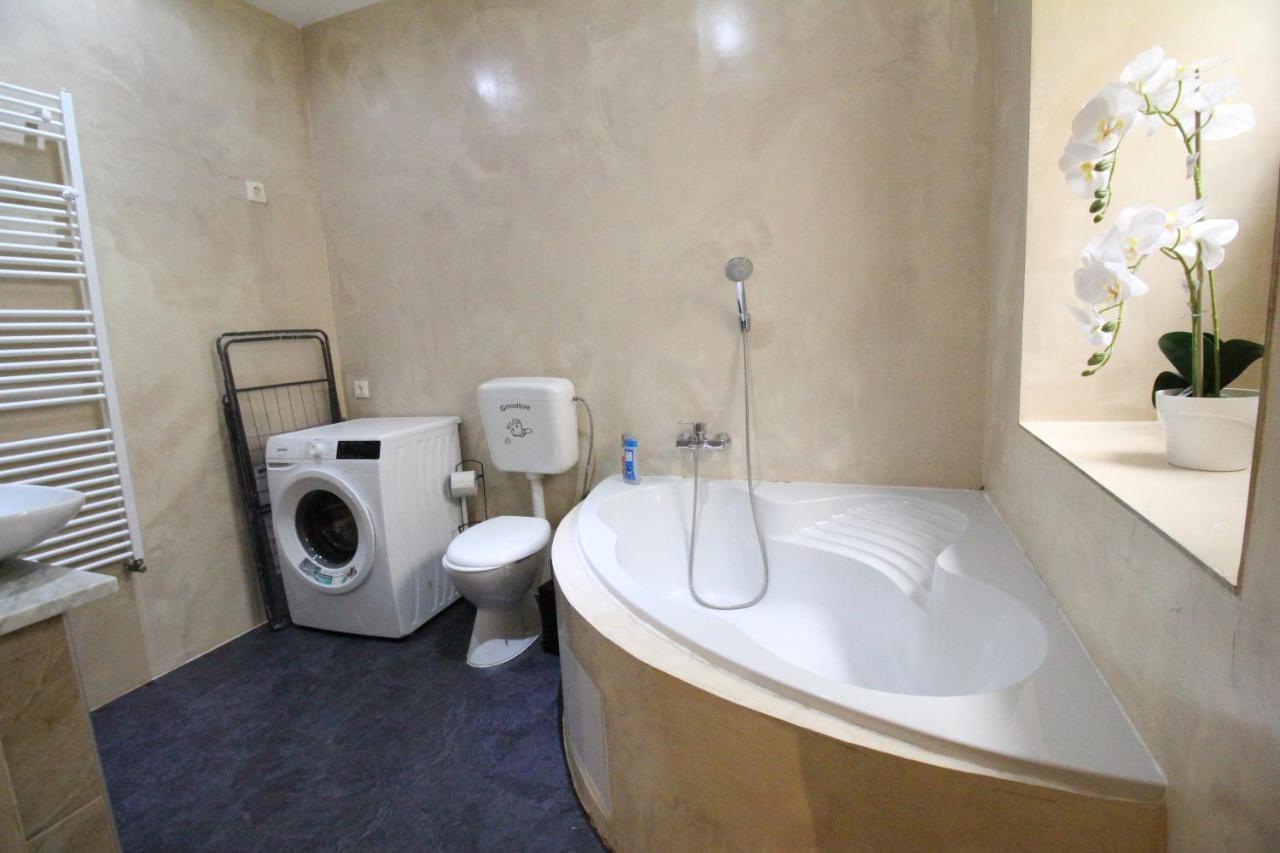 Private Triple Bedroom Rf1 Wien Ngoại thất bức ảnh